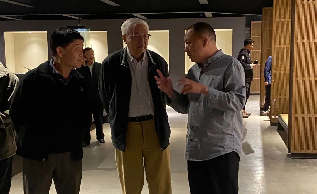 歡迎！北大最受歡迎校長(zhǎng)參觀龍泉寶劍廠！